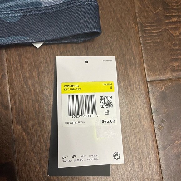 Super Sexy Women’s Nike Dri-Fit Sports Bra and Leggings Bundle, NWT - Picture 15 of 16